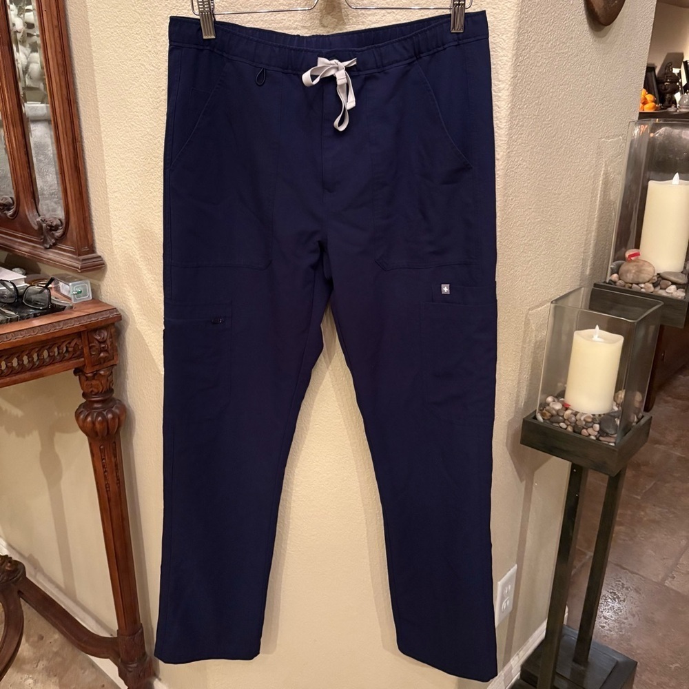 FIGS Men Navy Technical Collection Scrub Pants Size Medium